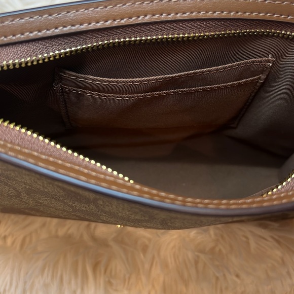 Coach Slim Crossbody Gold/Khaki Saddle - Picture 8 of 14